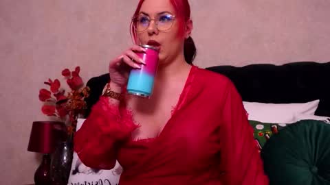 MystiqueRosee online show from 01/11/26, 08:36