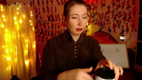 Snapshot of mystydew chatting on 02/01/25, 12:47 MystyDew online show from 02/01/25, 12:47