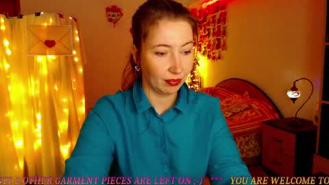 Snapshot of mystydew chatting on 02/08/25, 11:55 MystyDew online show from 02/08/25, 11:55