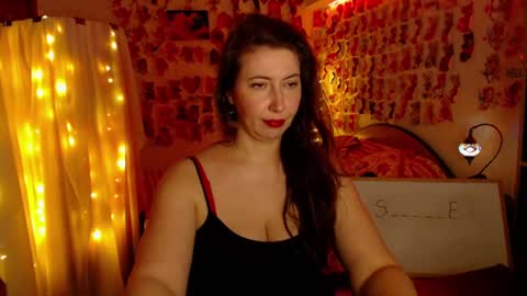 Snapshot of mystydew chatting on 03/11/25, 04:29 MystyDew online show from 03/11/25, 04:29