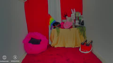 Snapshot of mysweetdanny chatting on 12/14/25, 10:31 IG belladanielab online show from 12/14/25, 10:31