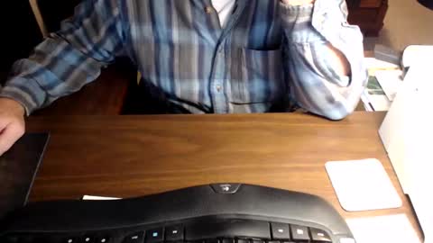 Snapshot of mytimeyourtimeourtime chatting on 10/27/25, 04:05 ItsTime online show from 10/27/25, 04:05