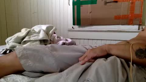 Snapshot of mywi11yisbiggy chatting on 02/23/25, 02:18 str8 dom alphaAsian Daddy type. sorry not bi or curious but i dont judgediscrimenate. online show from 02/23/25, 02:18