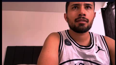 Hi Im Axel online show from 01/15/26, 07:50