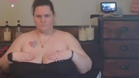 Mzjuicybootay online show from 10/10/25, 07:57