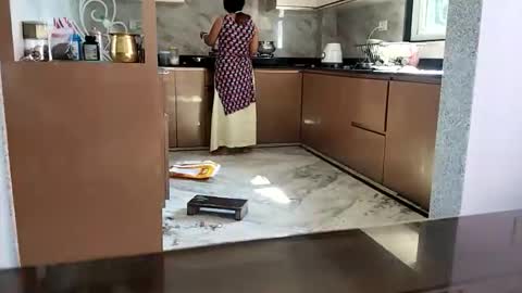 Snapshot of n298033 chatting on 11/04/25, 06:01 n298033 online show from 11/04/25, 06:01