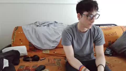 a Ordinary Boy online show from 02/10/26, 06:56