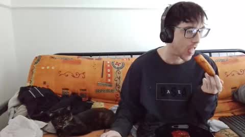 a Ordinary Boy online show from 02/22/26, 03:43