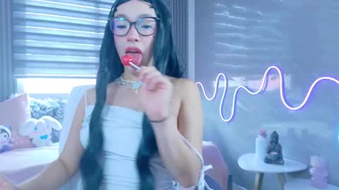 naaomi_cute online show from 10/27/25, 07:40