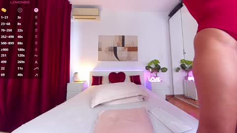 Nadia online show from 03/28/26, 03:33