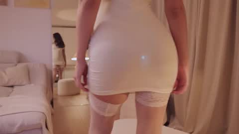 Nadia online show from 09/30/25, 06:13