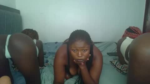 nadia_lisse online show from 11/13/25, 05:01