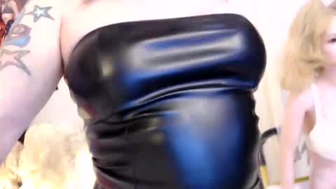 Nadia Vixen online show from 05/15/26, 11:01