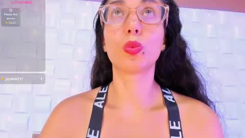 Snapshot of nadiajalil chatting on 06/19/26, 08:34 nadiajalil online show from 06/19/26, 08:34