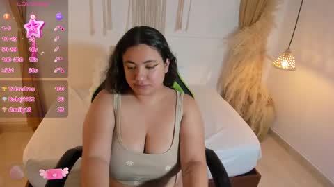 Snapshot of nadine_russo chatting on 12/23/24, 03:55 Nadine online show from 12/23/24, 03:55