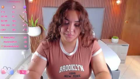 Snapshot of nadine_russo chatting on 12/28/24, 03:37 Nadine online show from 12/28/24, 03:37