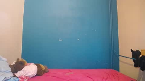 nadinnnea online show from 02/18/25, 11:33