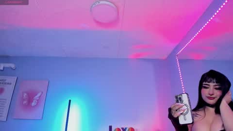 Snapshot of naeniademon_ chatting on 02/28/26, 03:51 Naenia online show from 02/28/26, 03:51