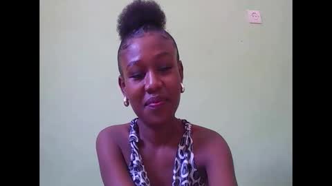 nah296652 online show from 03/19/26, 07:23