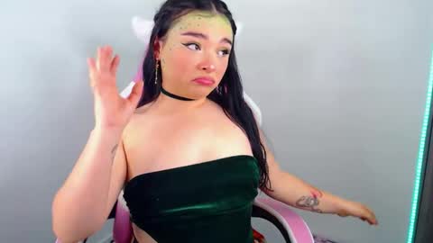 nahia cute     only   online show from 10/24/25, 10:06