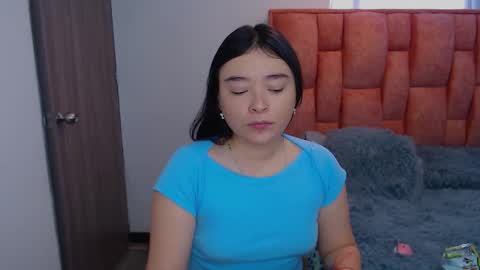 nahia cute     only   online show from 02/22/26, 03:54