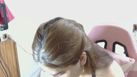nahiarabiel online show from 05/06/26, 06:57