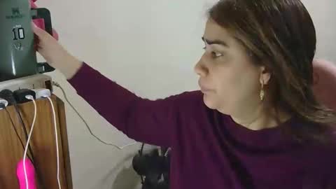 nahiarabiel online show from 05/15/26, 04:47