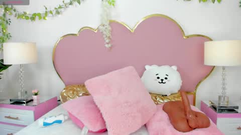 Snapshot of nahiarareina chatting on 09/17/25, 02:52 NahiaraReina online show from 09/17/25, 02:52