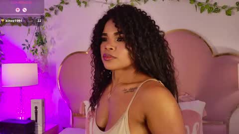 NahiaraReina  online show from 05/27/26, 02:47