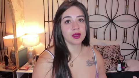 Nahomi  online show from 10/16/25, 11:00