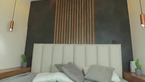  VICTORIA  online show from 02/09/25, 01:33