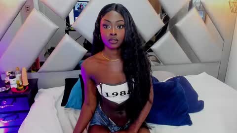 Nahomi  online show from 02/28/25, 09:12