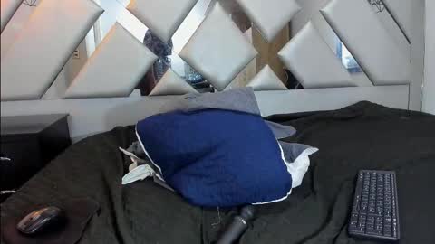 Nahomi  online show from 11/28/25, 11:29