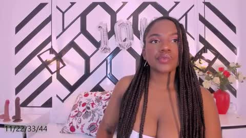 Snapshot of nahomikroft chatting on 09/22/25, 12:40 Nahomi online show from 09/22/25, 12:40