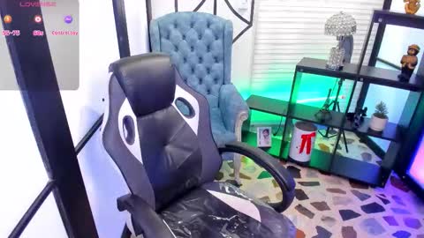 Nahomi online show from 11/21/25, 06:01