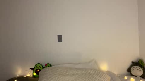 nahomy online show from 04/16/26, 01:01