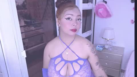 Nahomy online show from 01/15/26, 09:18