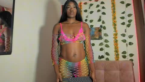 Nahomy  online show from 05/21/26, 09:33