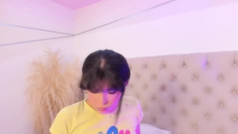 nahomyrusell online show from 04/11/26, 01:37