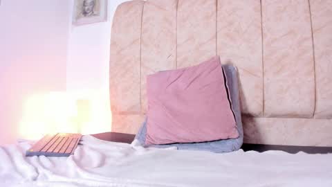 Naia x online show from 03/20/26, 04:01