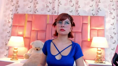 Snapshot of naiamendoza chatting on 04/08/26, 03:28 Naia online show from 04/08/26, 03:28