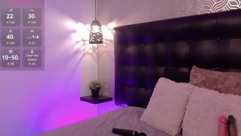 naiaramasson_ online show from 04/30/26, 01:39