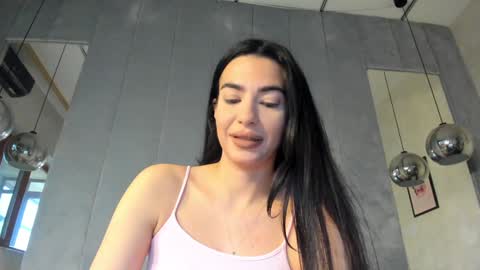 Snapshot of naila18 chatting on 12/07/24, 07:16 Naila online show from 12/07/24, 07:16