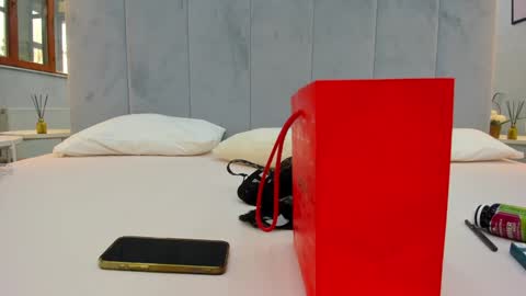 Snapshot of naila18 chatting on 01/20/25, 06:42 Naila online show from 01/20/25, 06:42