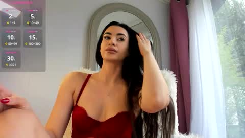 Snapshot of naila18 chatting on 10/24/25, 07:38 Naila online show from 10/24/25, 07:38