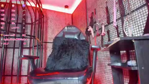 Naila online show from 06/11/26, 02:04
