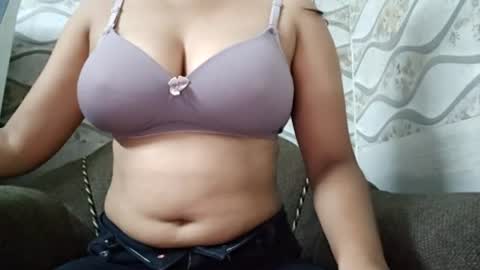 Naina online show from 07/16/26, 11:05