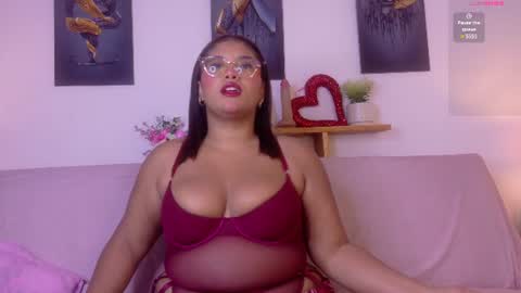 Snapshot of nairagold_ chatting on 06/16/26, 12:57 nairagold_ online show from 06/16/26, 12:57