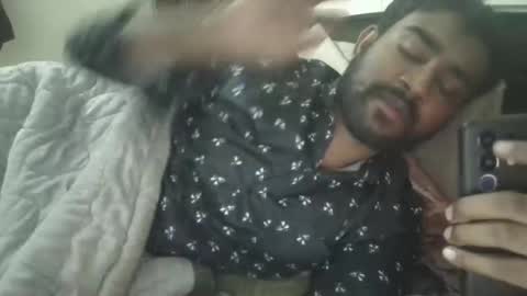 Snapshot of nairanandu28 chatting on 12/17/25, 06:58 NAIRANANDU28 online show from 12/17/25, 06:58