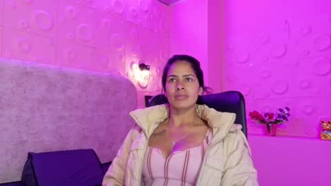 nairobi8 online show from 10/20/25, 04:40